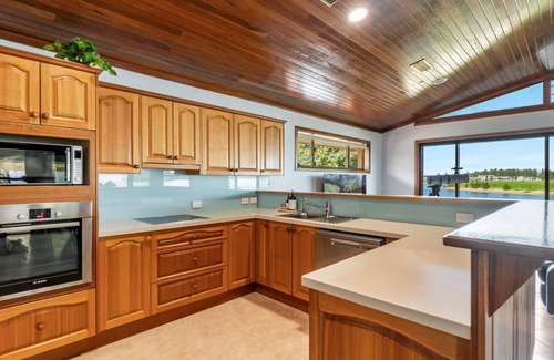 Yamba House | Sunsets at 101 | Pet Friendly Waterfront