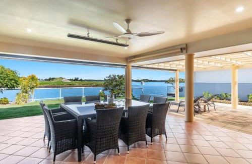 Yamba House | Sunsets at 101 - Pet Friendly Waterfront