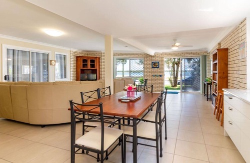 Bellara House | SUNSETS FROM YOUR FRONT PATIO