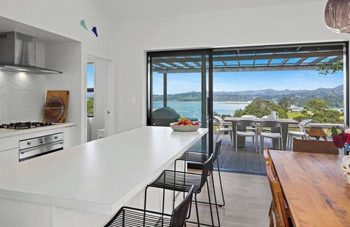 Mahurangi West House | Sunsets in the Spa at Ti Point - Your Beautiful, Modern, and Warm, City Escape