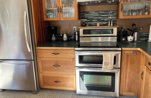 Sunshine Coast House | Sunshine Acre Falls,a charming 2 bedroom home near welcoming Madeira Park.