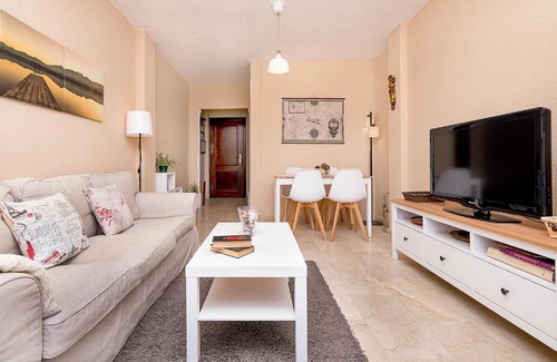 Caleta de Velez Apartment | Sunshine Balcony- La Caleta
