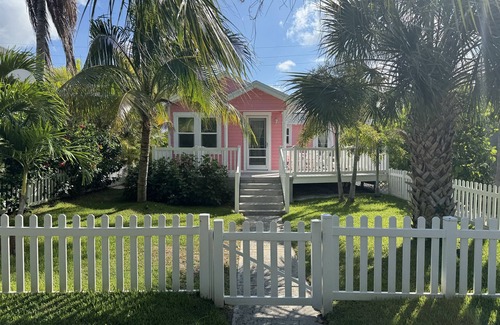 Treasure Island House | Sunshine Beach Bungalow That Is a Unique Treasure