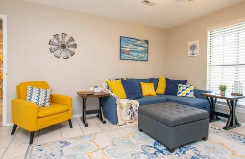 Ferry Pass House | Sunshine Chic at Shoal Creek in North Pensacola