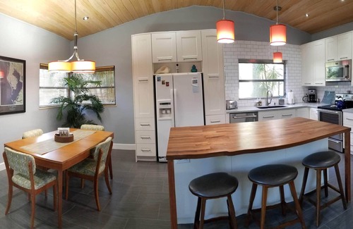 Crescent Heights House | 🌞Sunshine Cottage St Pete🌞-Home away from home!🏖️👙🩴