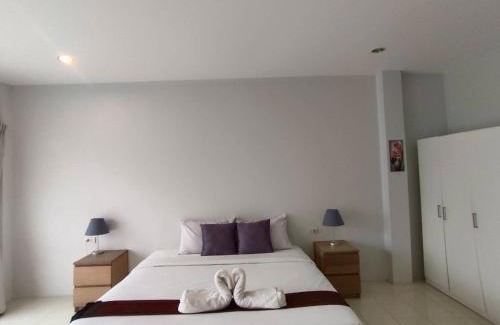 Nanai Road Apartment | Sunshine Guesthouse Nanai Patong