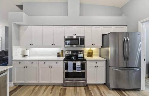 Pinehurst House | Sunshine Haven Retreat! Golf , Swim and Bask in the Florida Sun!