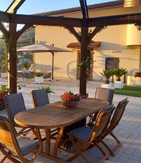 Piazza-Tralia-Pendolo House | Sunshine