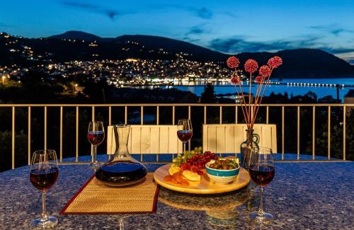 Skopelos Villa | Sunshine Pool Villa