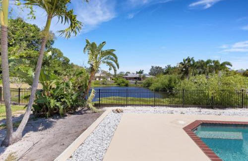 Bradenton House | Sunshine Rays by SkyRun Anna Maria