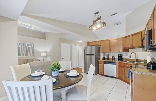 Briargrove Villa | Sunshine Retreat: Villa W/Pool & close to Disney
