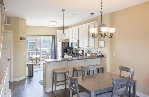 Ottawa Condo | Sunshine Terrace | 2 Bed, 2.5 Bath
