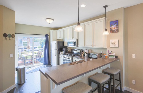Ottawa Condo | Sunshine Terrace | 2 Bed, 2.5 Bath