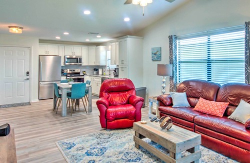 Highland Condo | 'Sunshine Villa' Condo on Golf Resort w/ Porch!