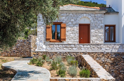 Xanthi Region Villa | Sunshine Villa in Great Location. 33ft long Pool.