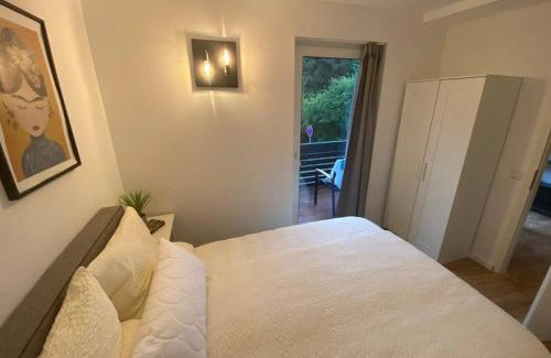 Birkenau Apartment | SUNSIDE Idyllisches Apartment am Wasser