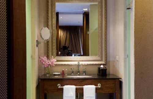 Nai Harn Resort | Sunsuri Phuket - SHA Plus