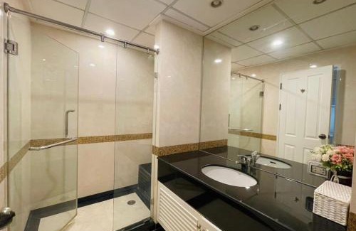 Thung Maha Mek Apartment | Supalai Oriental Place