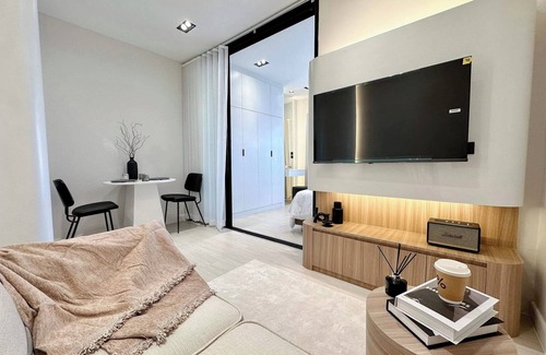 Wat Ket Apartment | Supanich