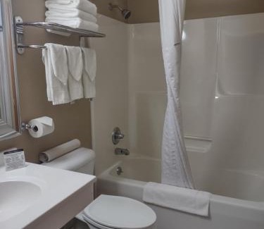 Adrian Hotel | Super 8 by Wyndham Adrian