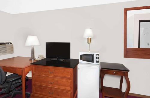 Algona Hotel | Super 8 by Wyndham Algona