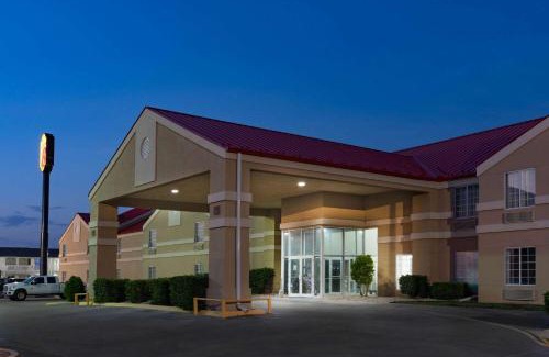 Amarillo Hotel | Super 8 by Wyndham Amarillo West