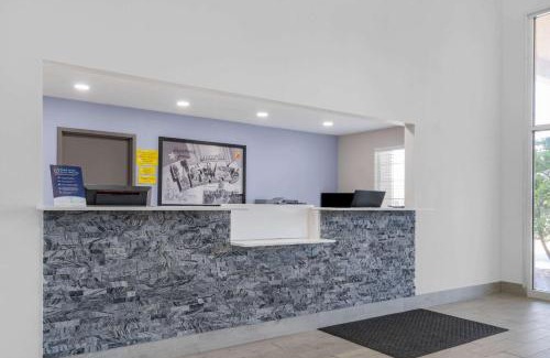 Amarillo Hotel | Super 8 by Wyndham Amarillo West