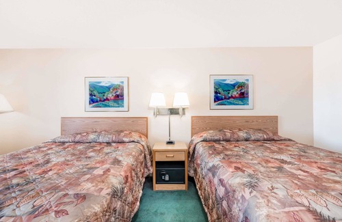 Belle Fourche Hotel | Super 8 by Wyndham Belle Fourche SD