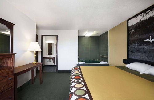 Bowling Green Hotel | Super 8 by Wyndham Bowling Green