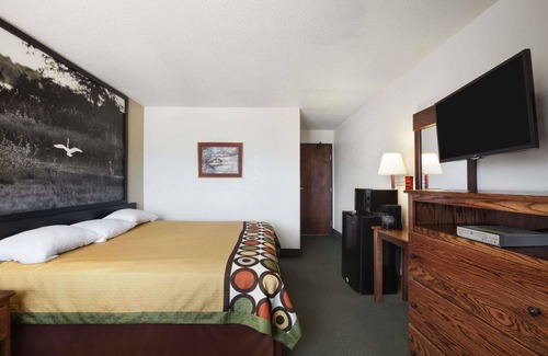 Bowling Green Hotel | Super 8 by Wyndham Bowling Green