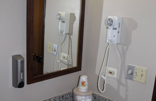 Bridgeview Hotel | Super 8 by Wyndham Bridgeview/Chicago Area