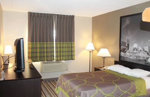 Bridgeview Hotel | Super 8 by Wyndham Bridgeview/Chicago Area