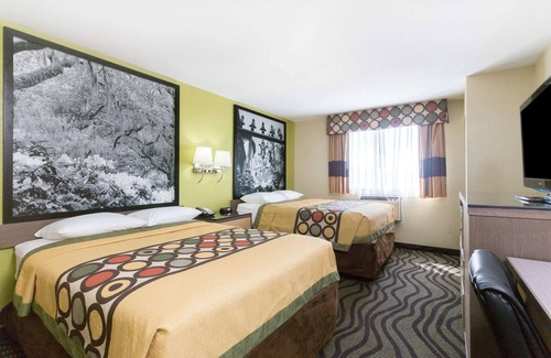Dock Junction Hotel | Super 8 by Wyndham Brunswick/St Simons Island Area