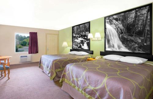 Christiansburg Hotel | Super 8 by Wyndham Christiansburg