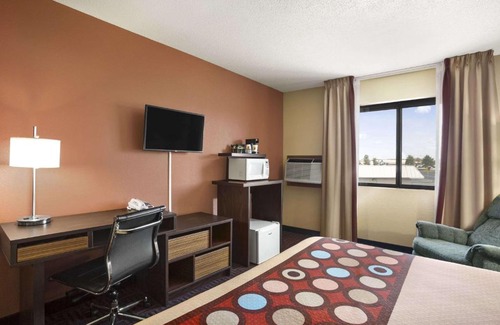 Carbondale Hotel | Super 8 by Wyndham Carbondale