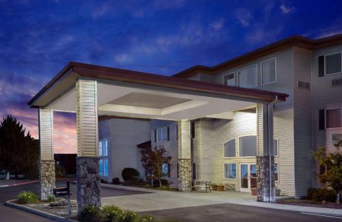 Medford Hotel | Super 8 by Wyndham Central Pt Medford