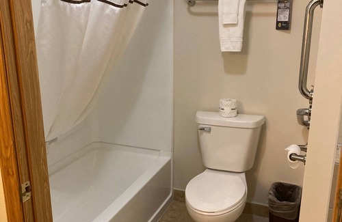 Chisago City Hotel | Super 8 by Wyndham Chisago City