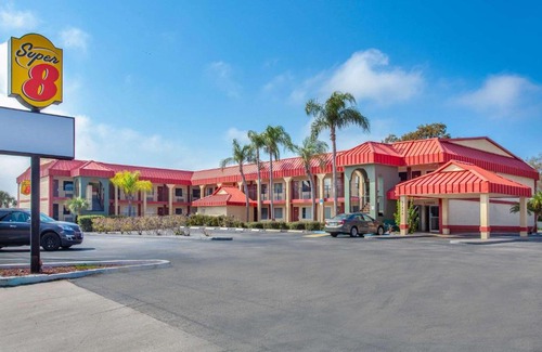Clearwater Hotel | Super 8 by Wyndham Clearwater/US Hwy 19 N