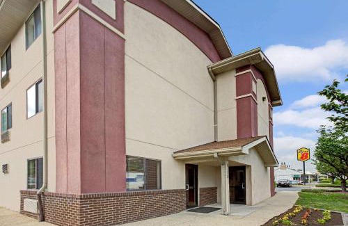 College Park Hotel | Super 8 by Wyndham College Park Wash DC Area