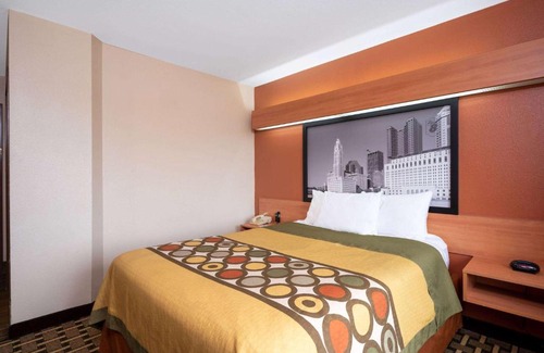 Columbus Hotel | Super 8 by Wyndham Columbus West