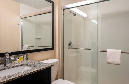 Columbus Hotel | Super 8 by Wyndham Columbus West