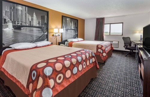 Dixon Hotel | Super 8 by Wyndham Dixon