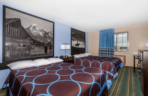 Douglas Hotel | Super 8 by Wyndham Douglas