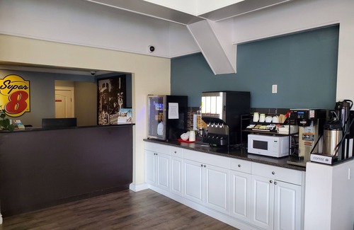 Duncan Hotel | Super 8 by Wyndham Duncan