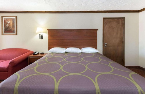 Enid Hotel | Super 8 by Wyndham Enid