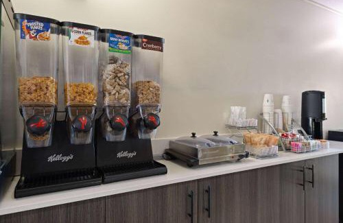 Fort McMurray Hotel | Super 8 by Wyndham Fort McMurray