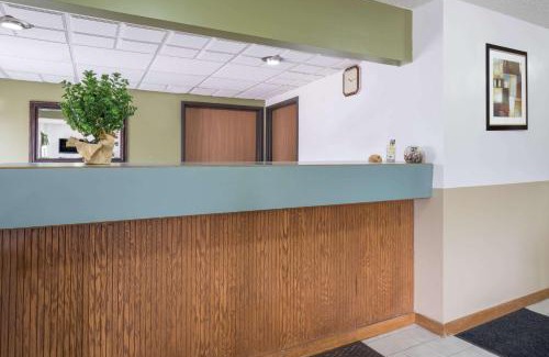 Fond du Lac Hotel | Super 8 by Wyndham Fond Du Lac