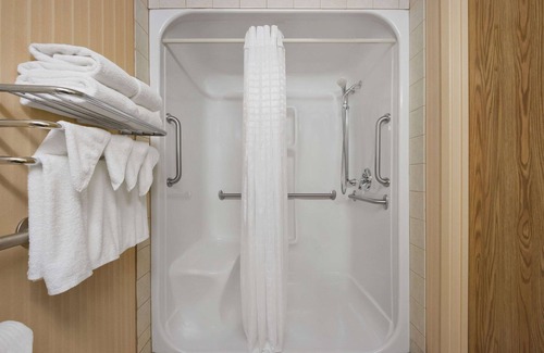 Fort St. John Hotel | Super 8 by Wyndham Fort St. John BC