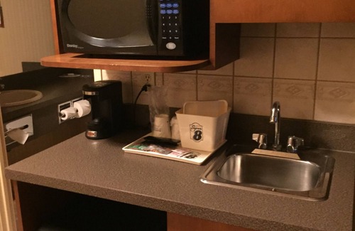 Fort Nelson Hotel | Super 8 by Wyndham Fort Nelson BC