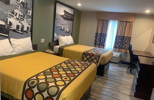 Frankfort Hotel | Super 8 by Wyndham Frankfort IN